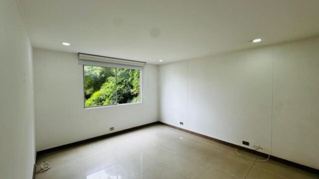 1975061220260318025428