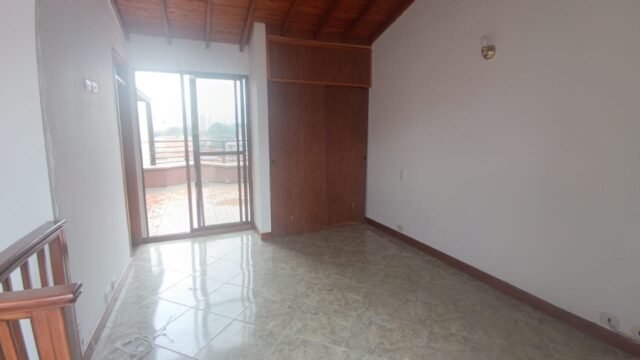 1975061820260305044416