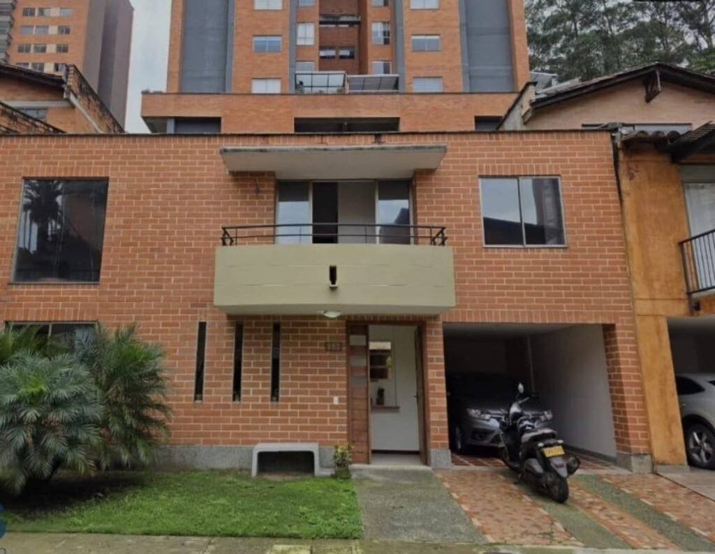 197506220260310121852