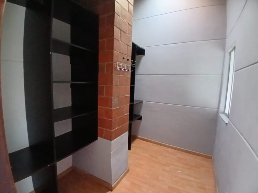 197506220260316040322