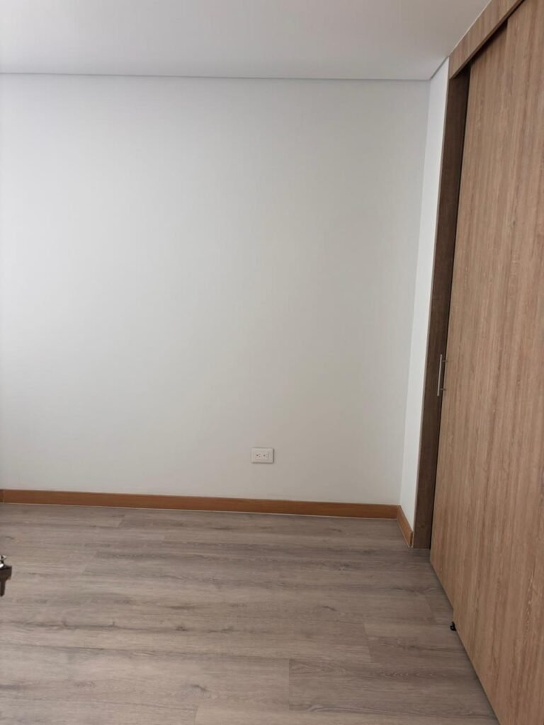 197506220260327043619