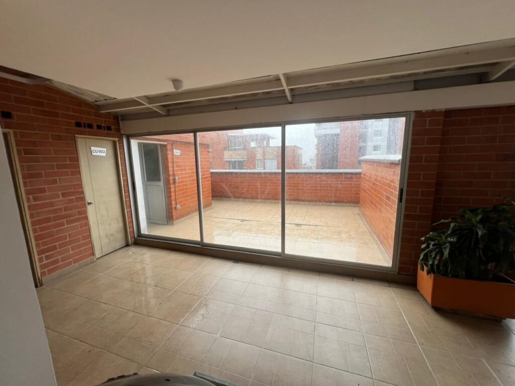 1975062520260306084032