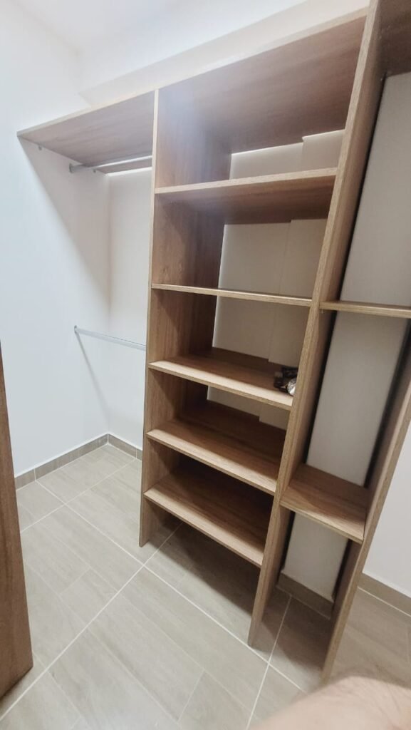 1975062720260228100432