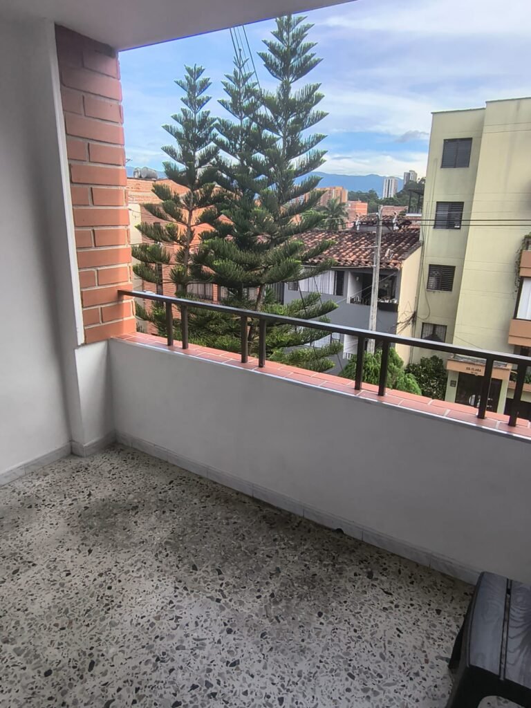 197506120260410111250