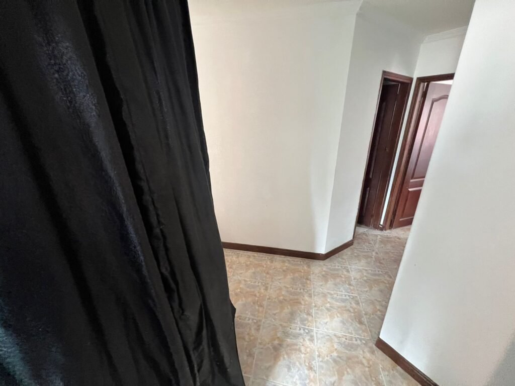 197506120260413015240