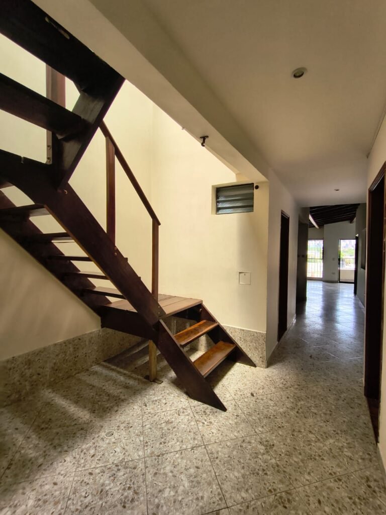 197506220260411101552