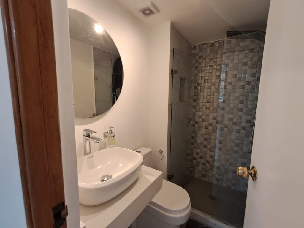 197506420260331021526