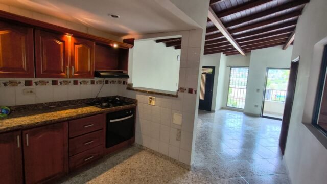 197506420260411101553