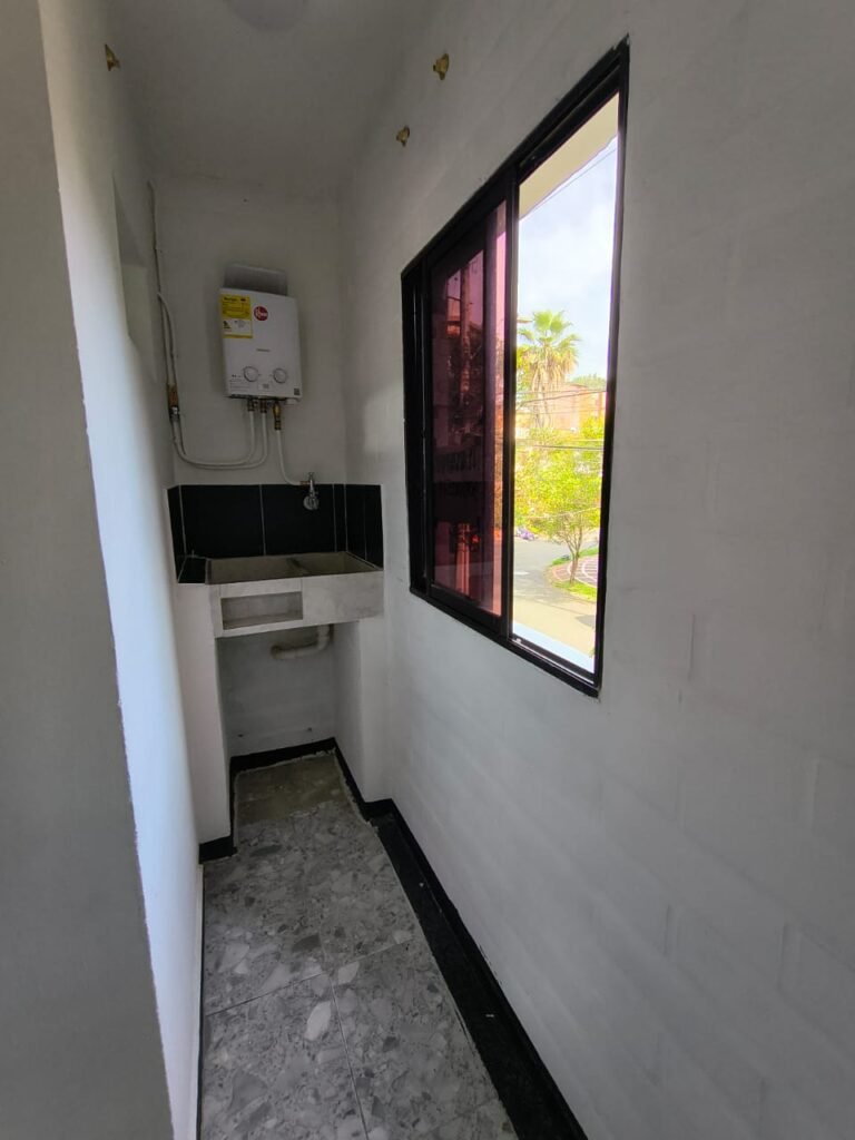 197506720260410105538