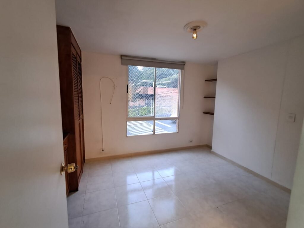 197506920260331021636