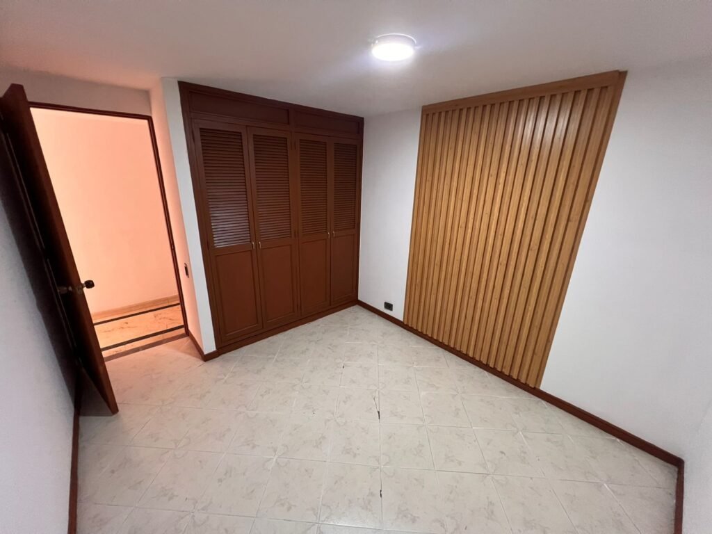1975061820260828020227
