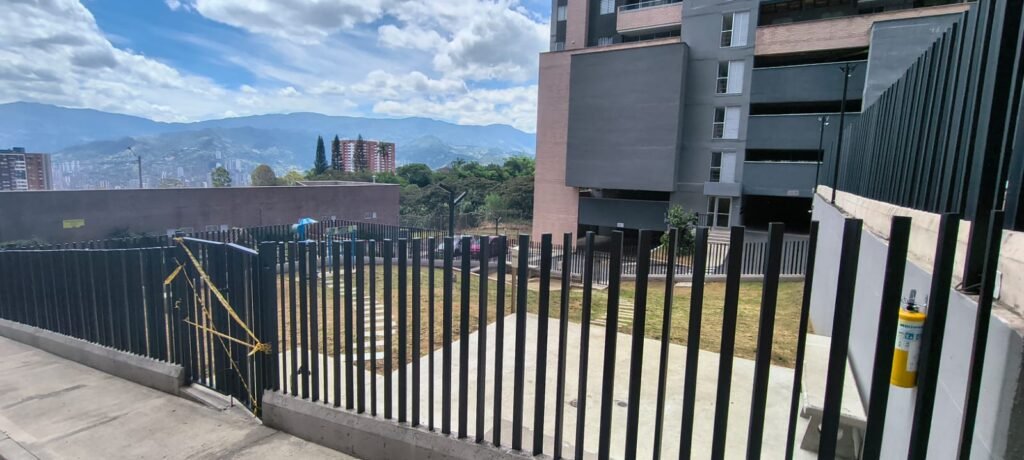 197506520260914022603