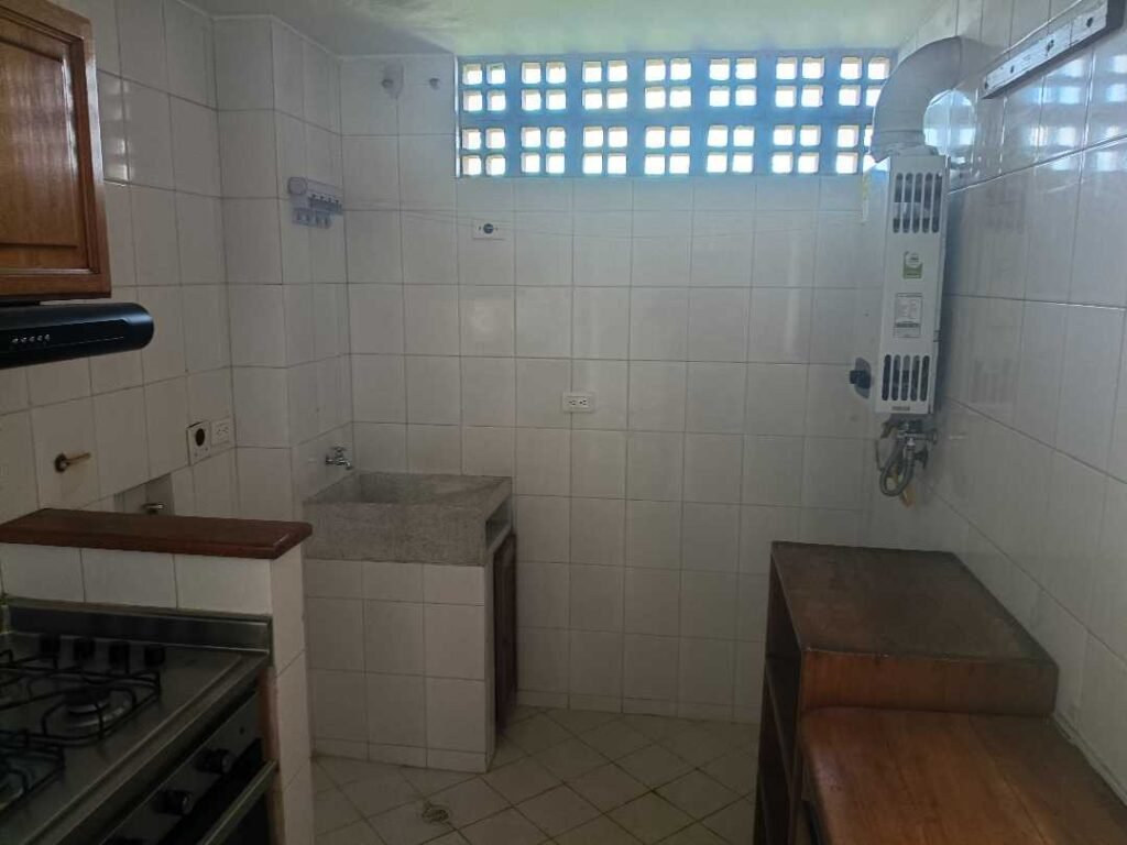 arriendo apartamento en patio 1790004302 5724 4117