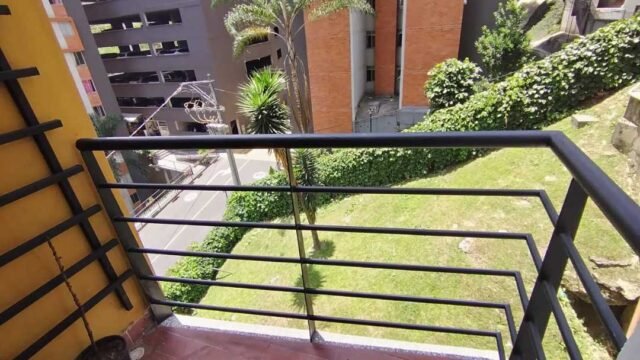arriendo apartamento en rodeo 1790109692 0575 2140