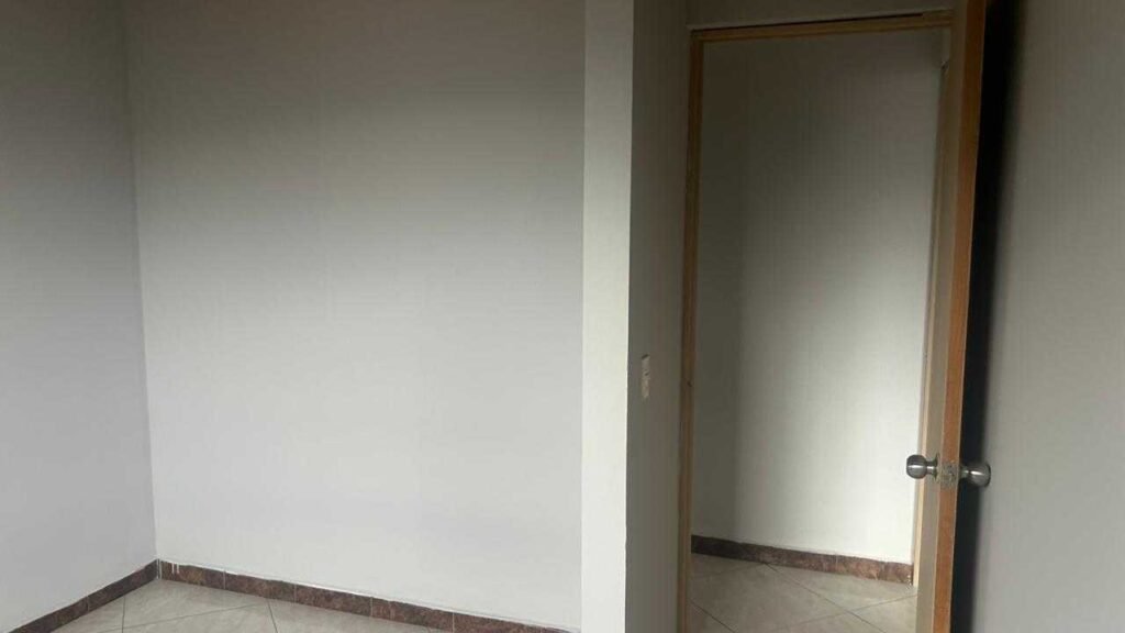 arriendo apartamento laureles 1790688309 0198 2578