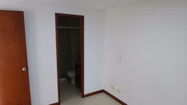 1975061020261021043742
