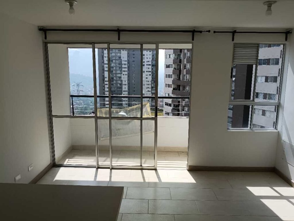 arriendo apartamento en calasa 1790870584 0638 6448