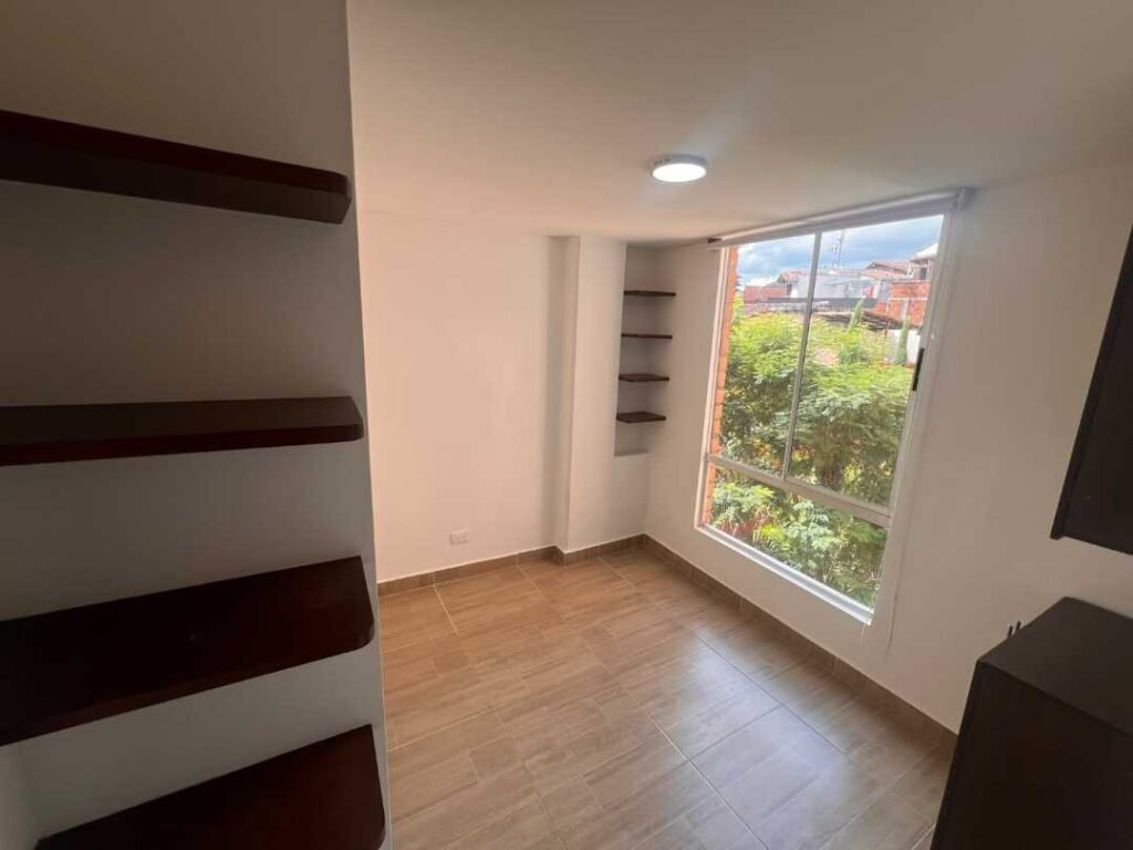 arriendo apartamento en enviga 1792009481 7081 7835
