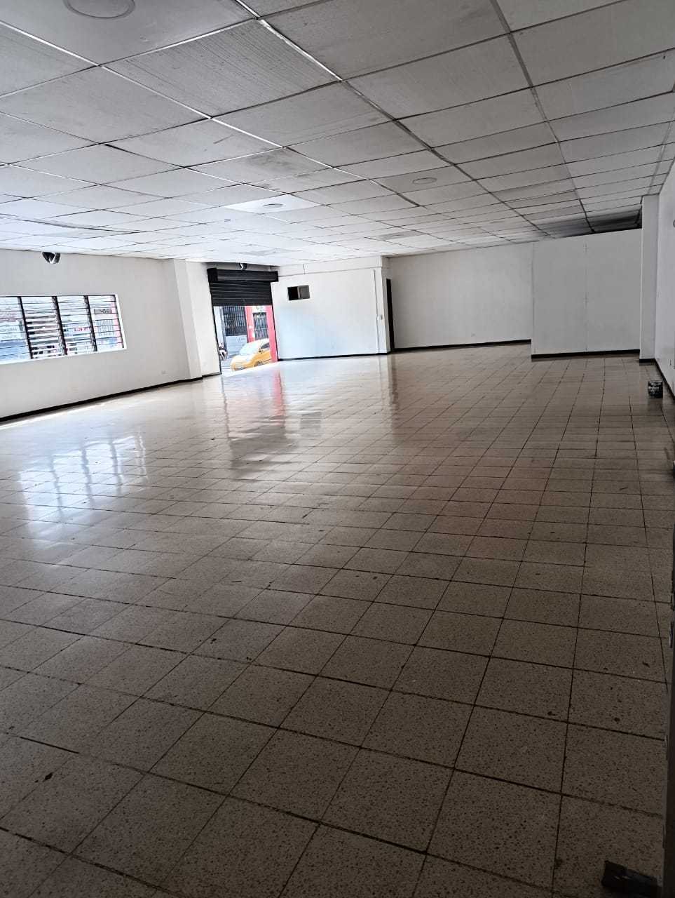 arriendo local en itagui 1792009025 0427 1566