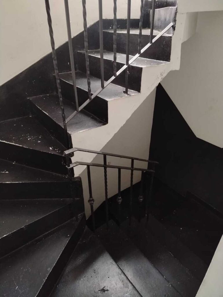 arriendo local en la 80 cerca 1791995097 0336 9293